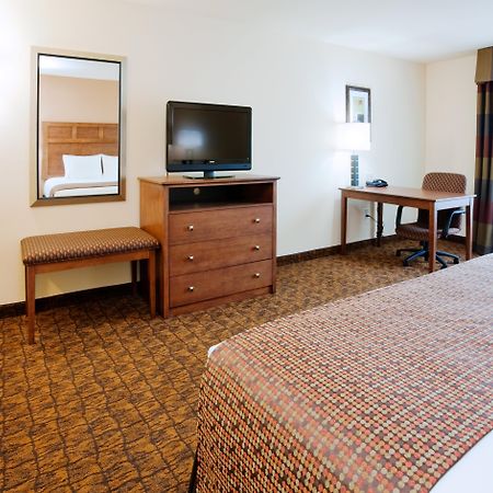 Holiday Inn Express Hotel & Suites Mount Airy By Ihg Ruang foto