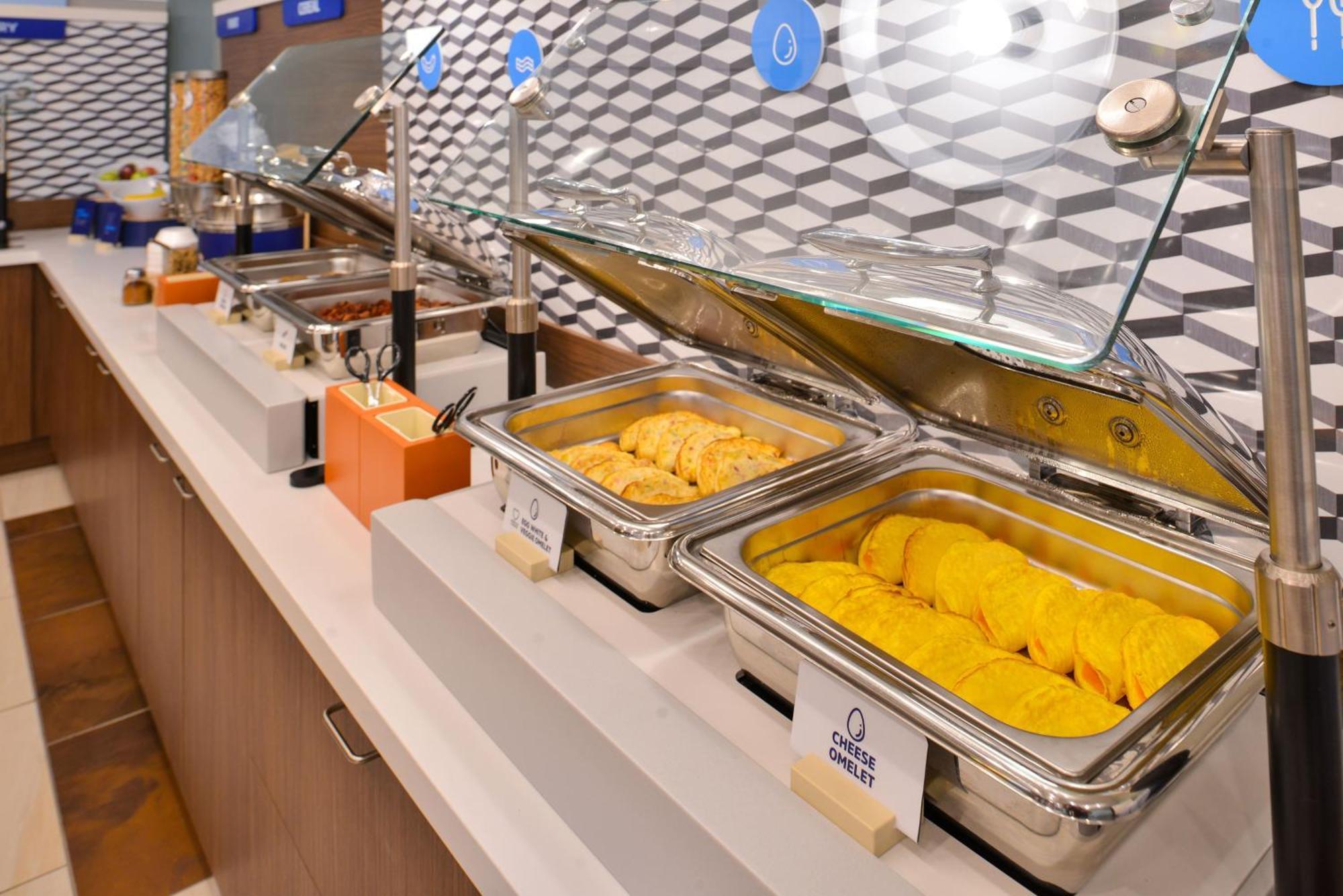 Holiday Inn Express Hotel & Suites Mount Airy By Ihg Bagian luar foto