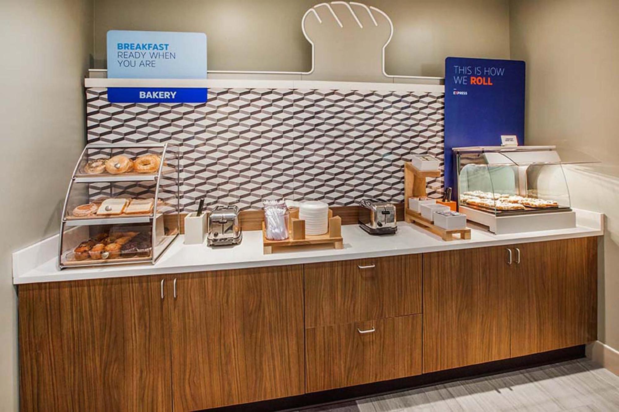 Holiday Inn Express Hotel & Suites Mount Airy By Ihg Bagian luar foto