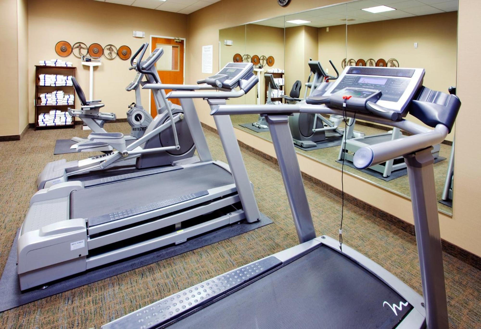 Holiday Inn Express Hotel & Suites Mount Airy By Ihg Bagian luar foto