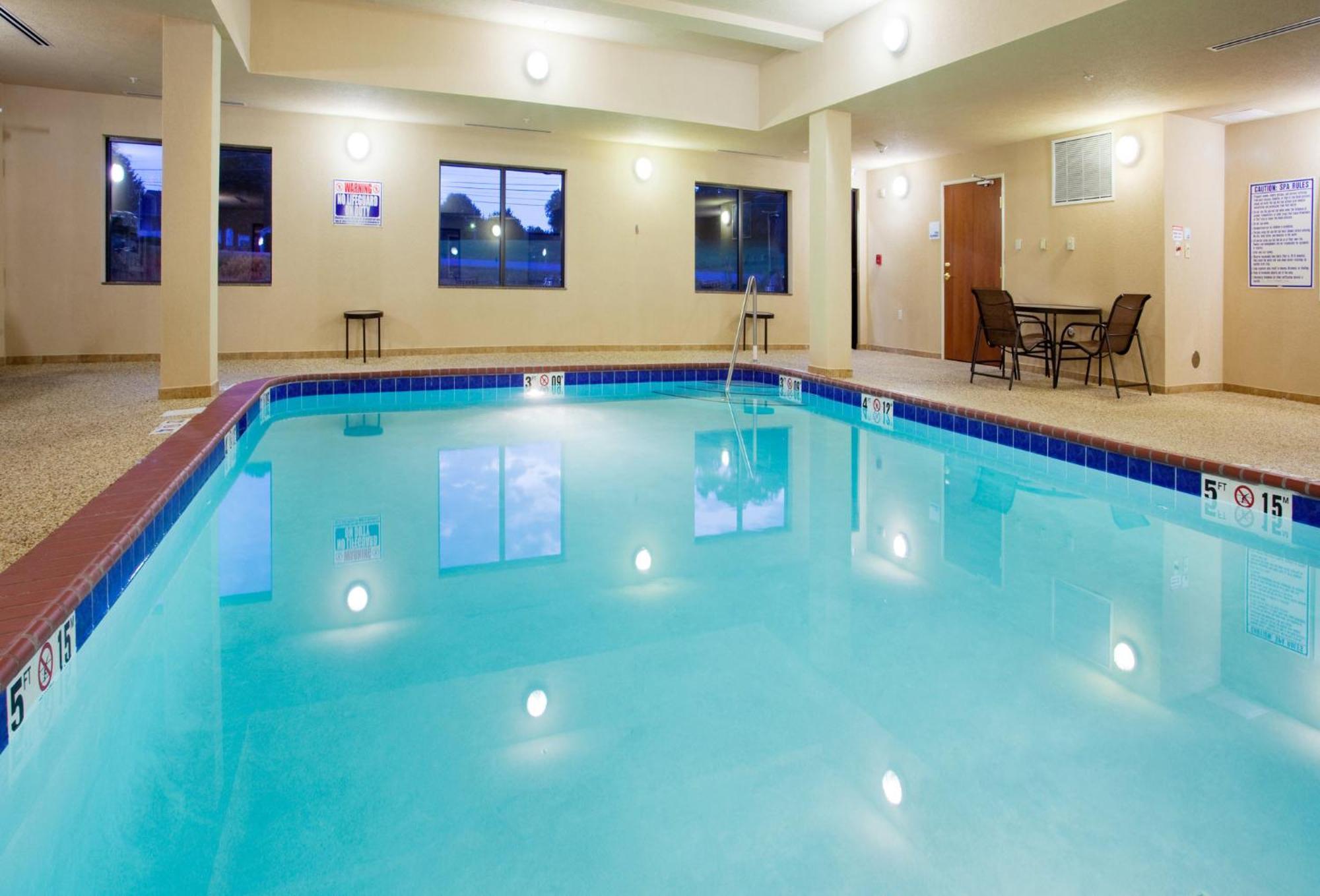 Holiday Inn Express Hotel & Suites Mount Airy By Ihg Bagian luar foto